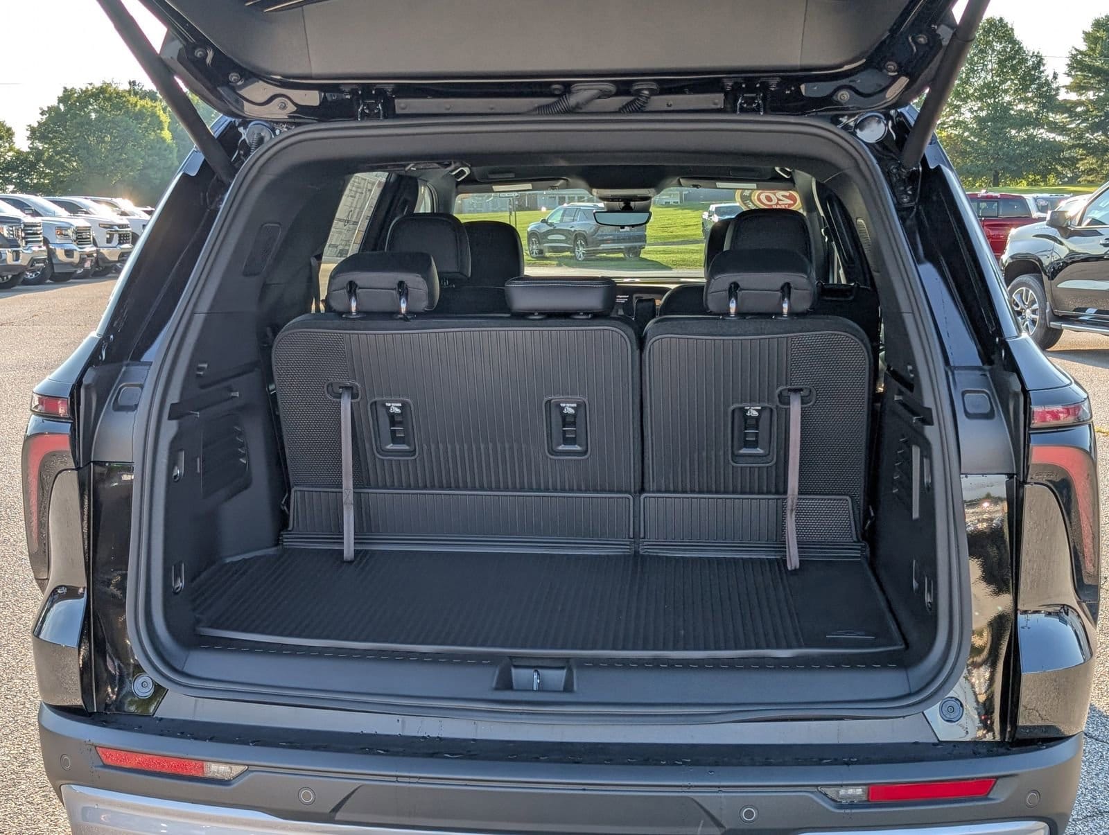 2026 Chevrolet Traverse LT - Photo 11