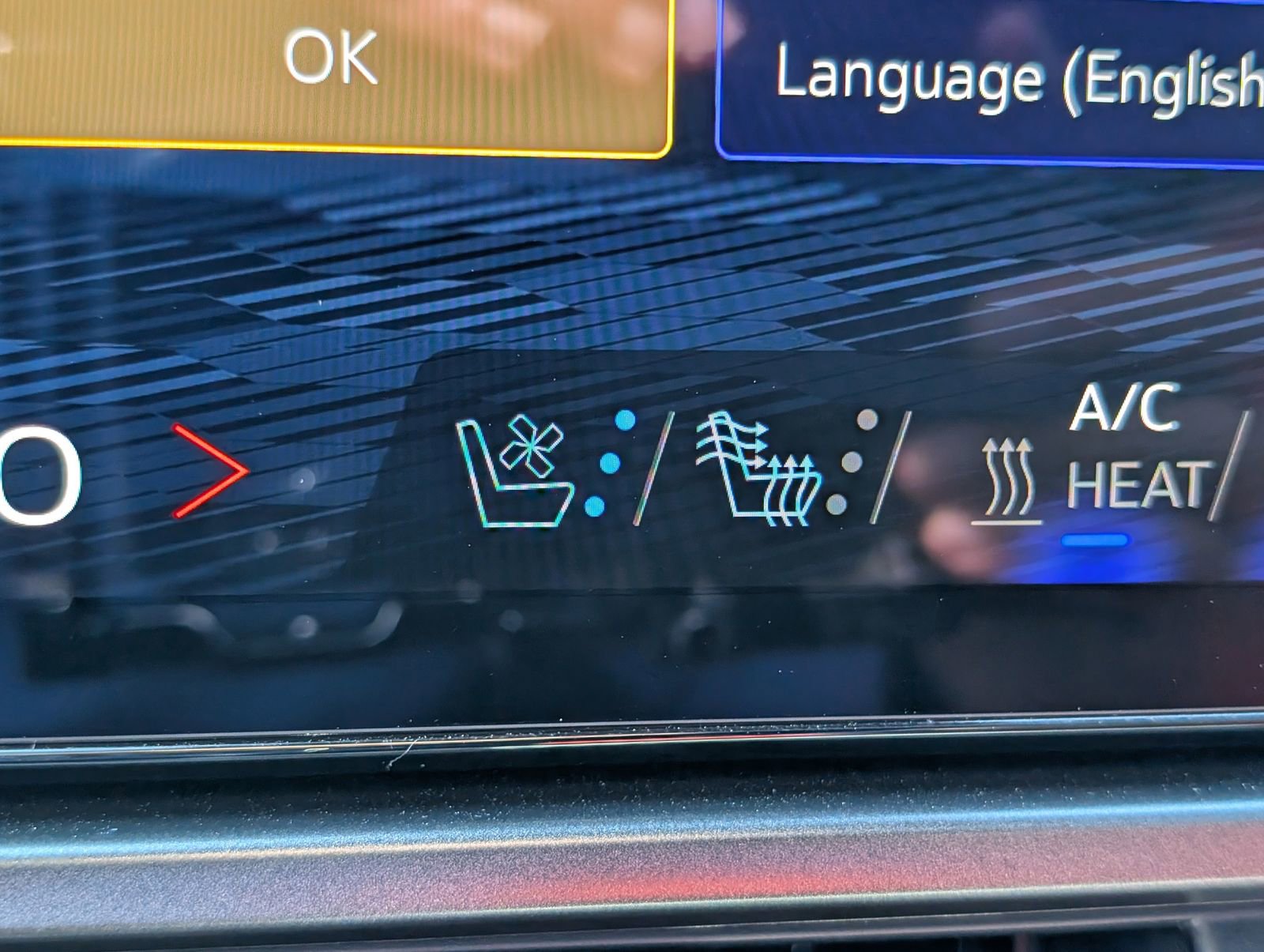 2025 Chevrolet Equinox EV RS - Photo 23