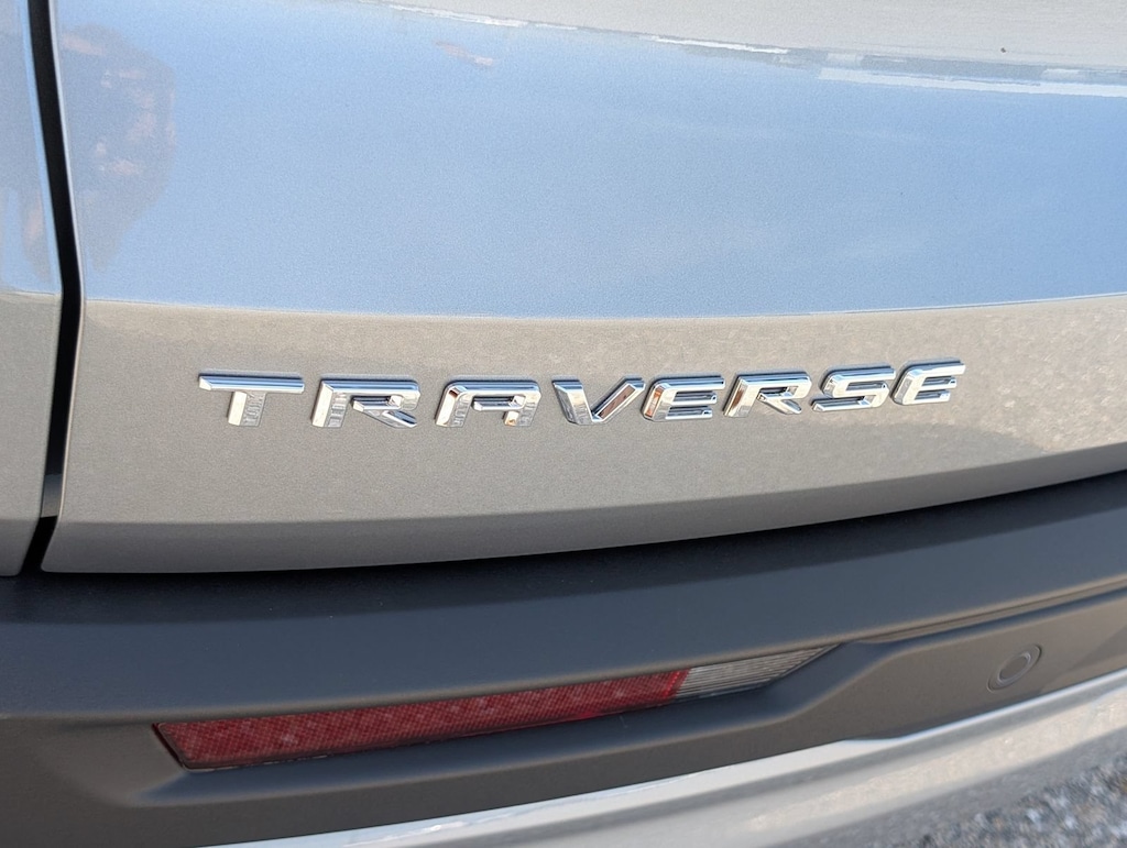 New 2027 Chevrolet Traverse LT SUV