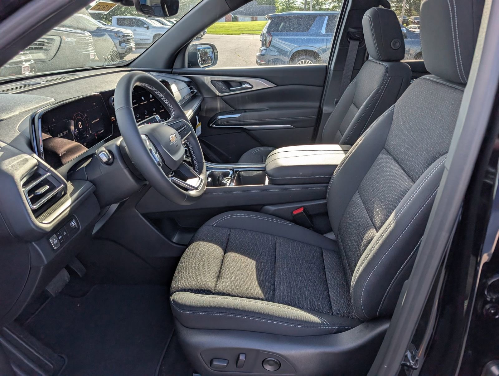2026 Chevrolet Traverse LT - Photo 14