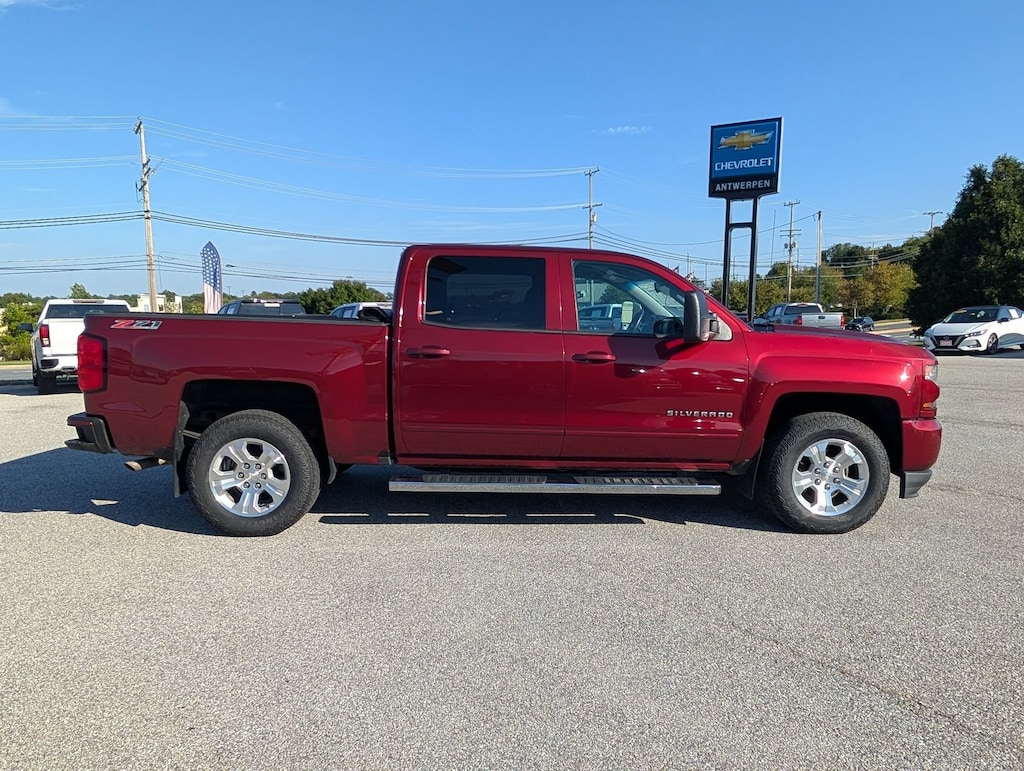 Used 2017 Chevrolet Silverado 1500 LT Truck