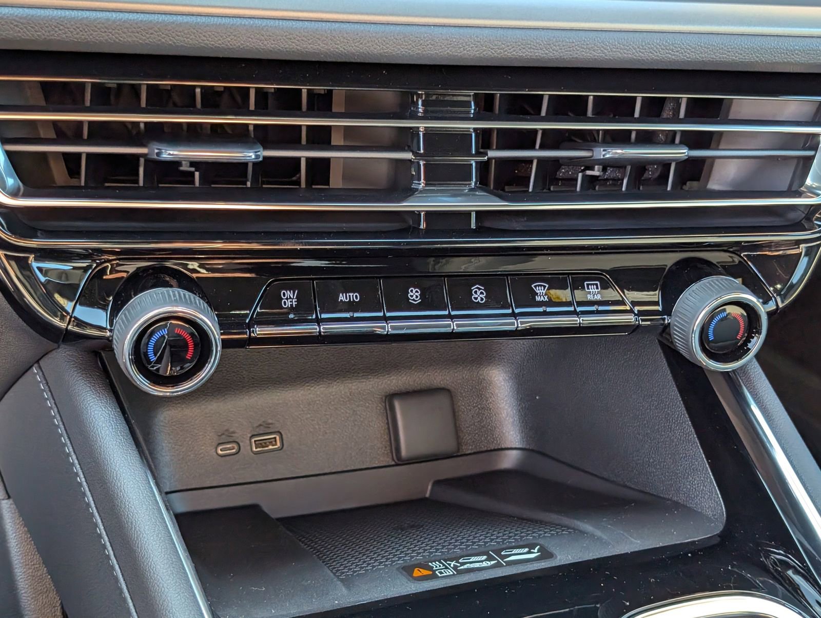 2026 Chevrolet Traverse LT - Photo 24