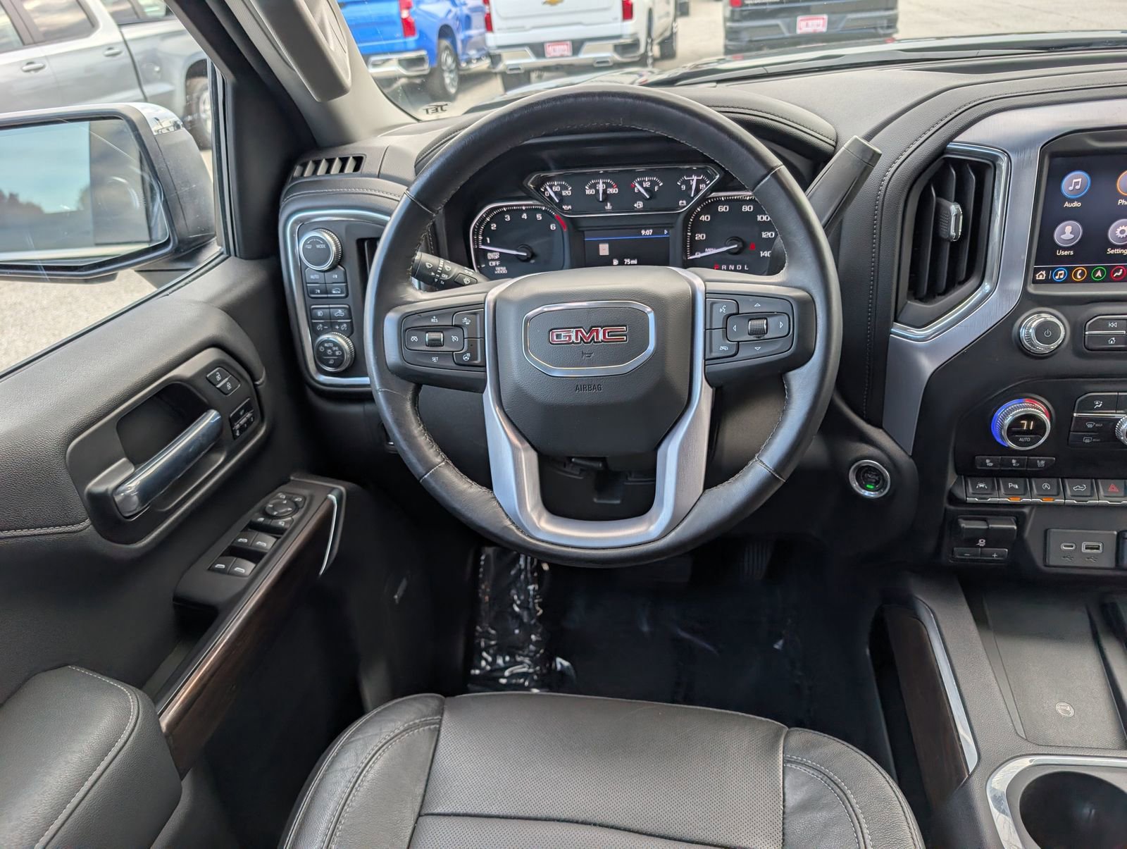 2020 GMC Sierra 1500 SLT - Photo 19