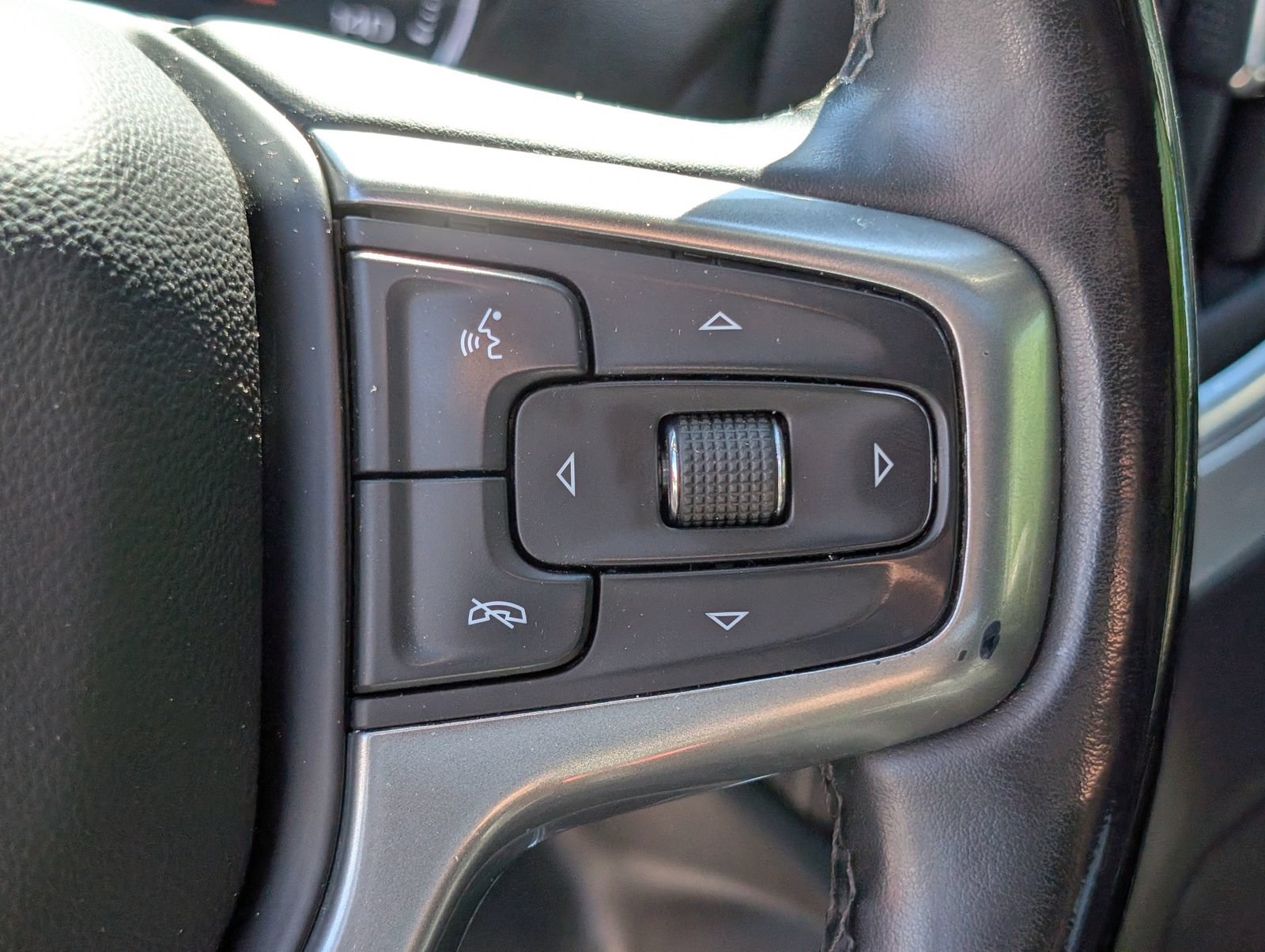 2023 Chevrolet Silverado 3500HD LTZ - Photo 24