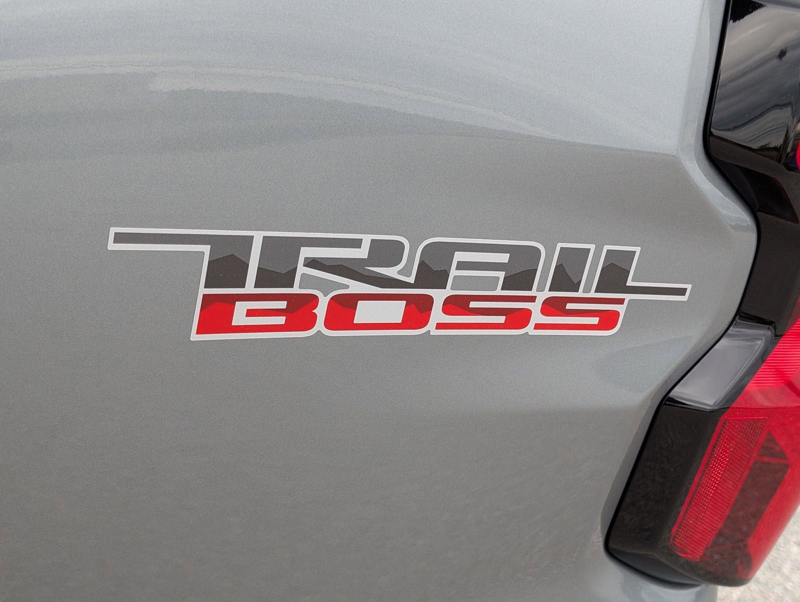 2026 Chevrolet Colorado Trail Boss - Photo 6