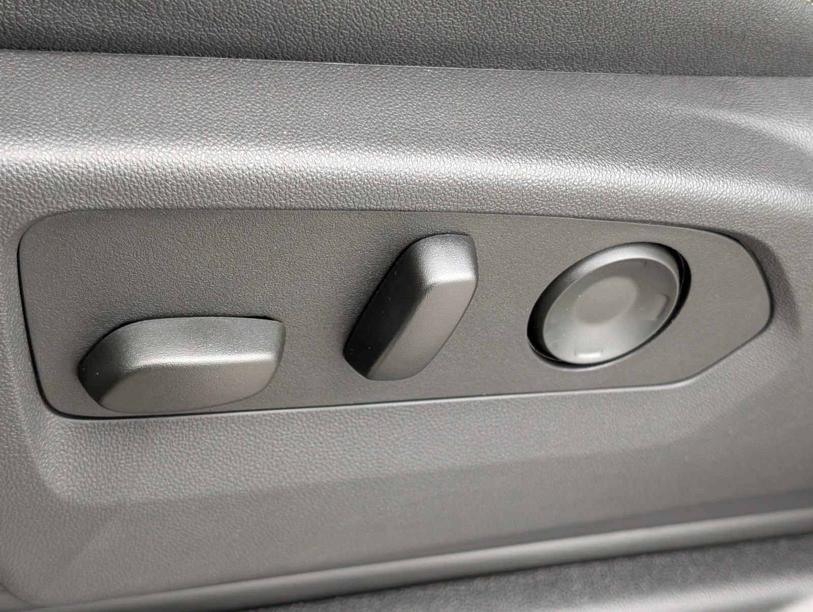 2026 Chevrolet Tahoe Premier - Photo 21