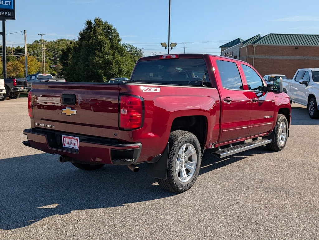 Used 2017 Chevrolet Silverado 1500 LT Truck