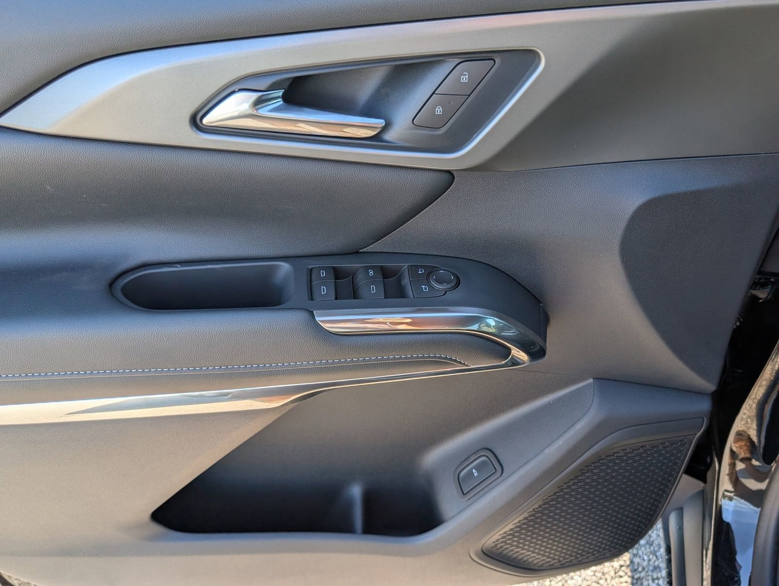 2026 Chevrolet Traverse LT - Photo 18