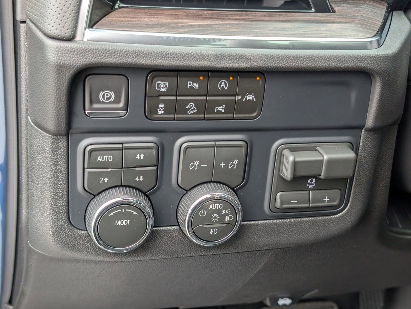 2026 Chevrolet Tahoe Premier - Photo 22