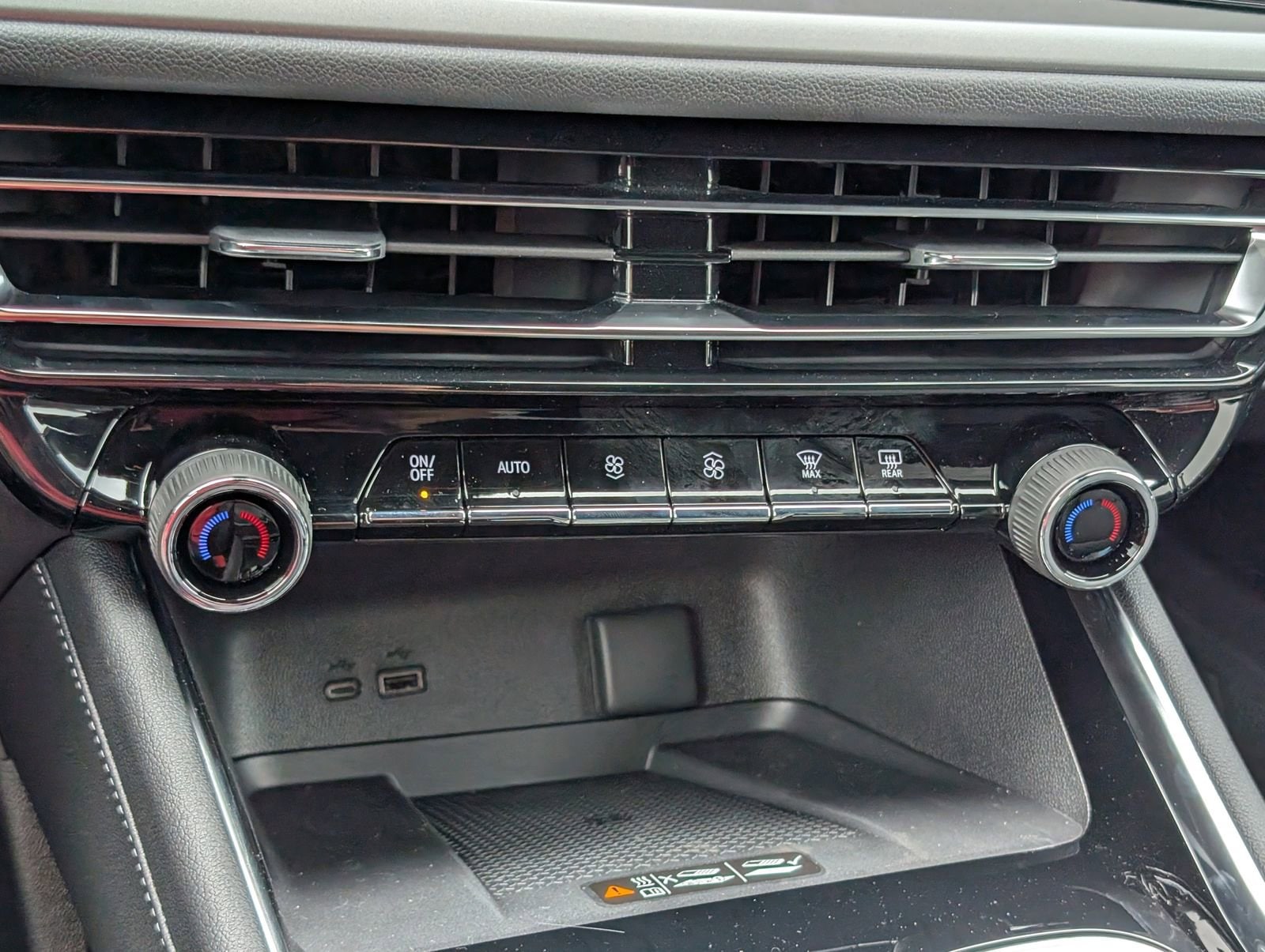 2026 Chevrolet Traverse LT - Photo 24