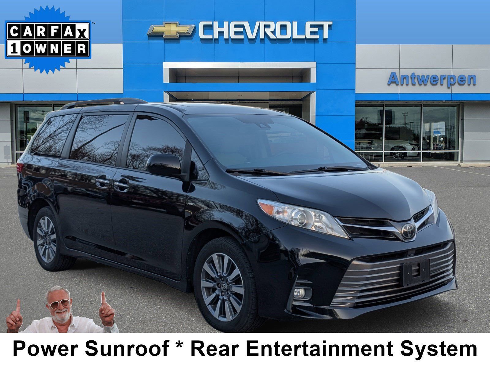 2020 Toyota Sienna XLE Premium's photo