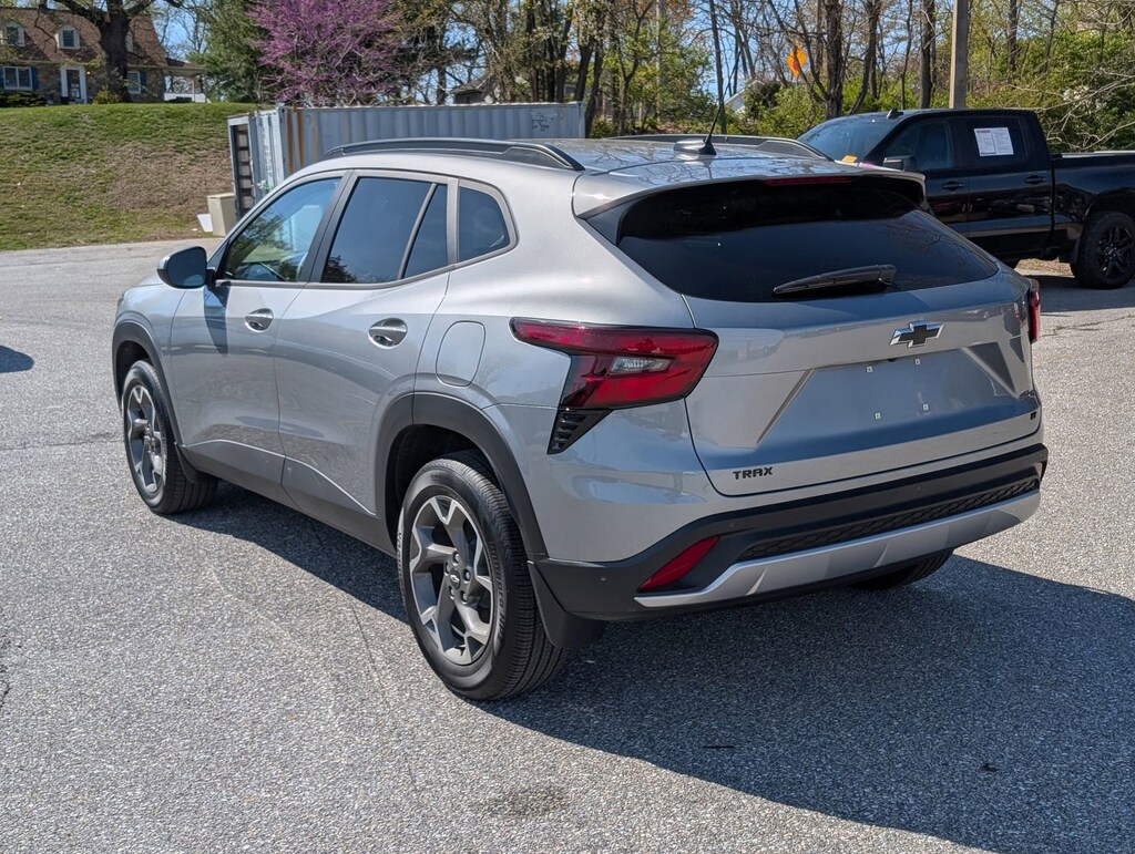 New 2026 Chevrolet Trax LT SUV