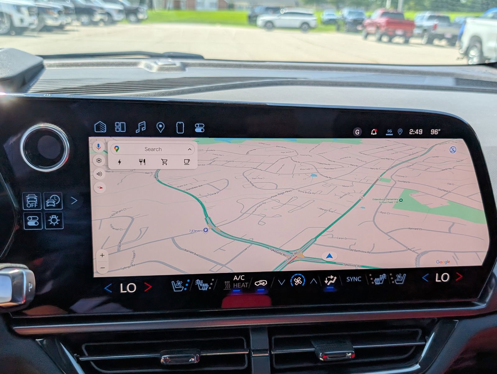 2025 Chevrolet Equinox EV RS - Photo 24