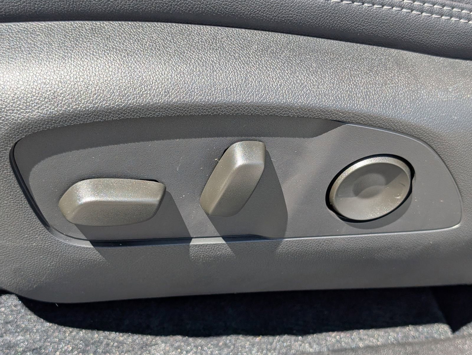 2025 Chevrolet Equinox EV RS - Photo 18