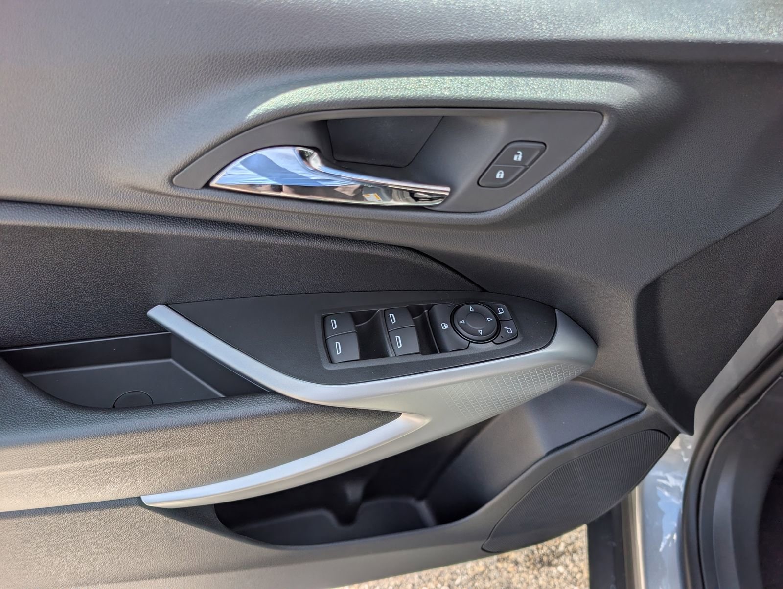 2026 Chevrolet Trax RS - Photo 15