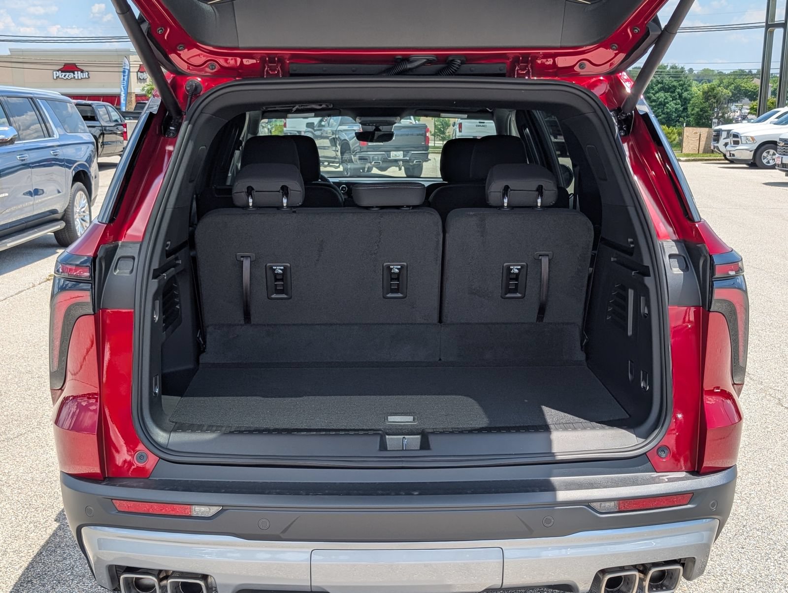 2026 Chevrolet Traverse LT - Photo 10