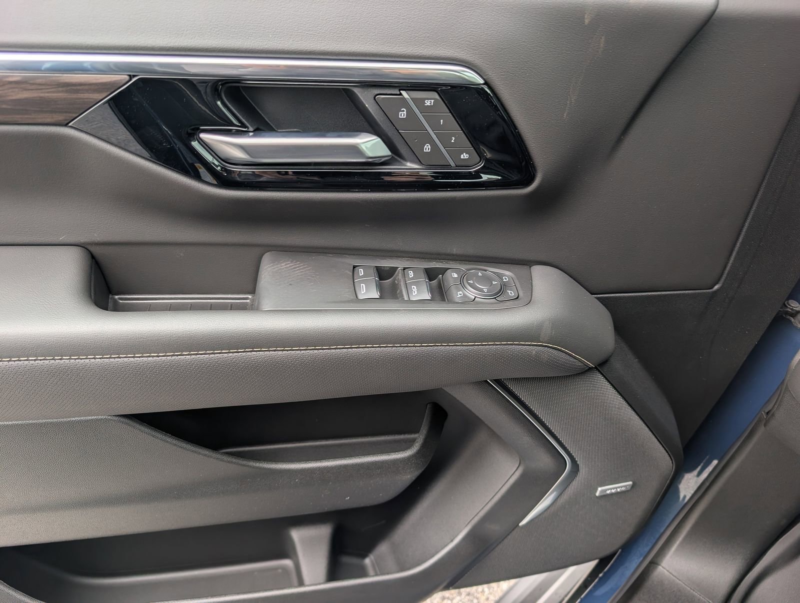 2026 Chevrolet Tahoe Premier - Photo 19