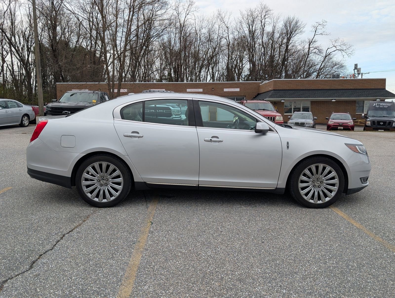 Used 2015 Lincoln MKS Base with VIN 1LNHL9DK0FG605917 for sale in Sykesville, MD