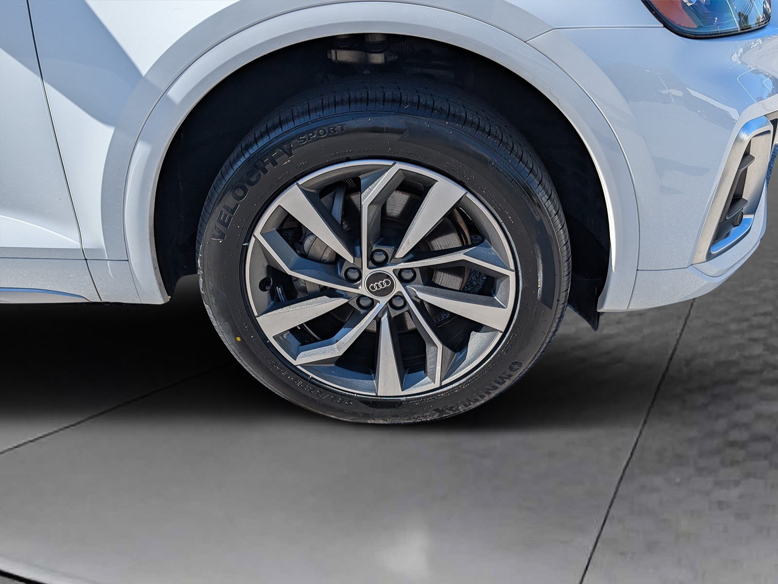 2024 Audi Q5 Premium Plus - Photo 9