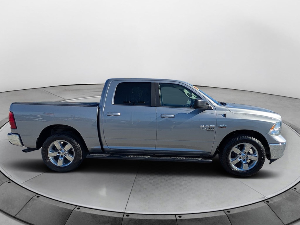 Used 2019 Ram 1500 Classic SLT SLT 4x4 Crew Cab 57 Box