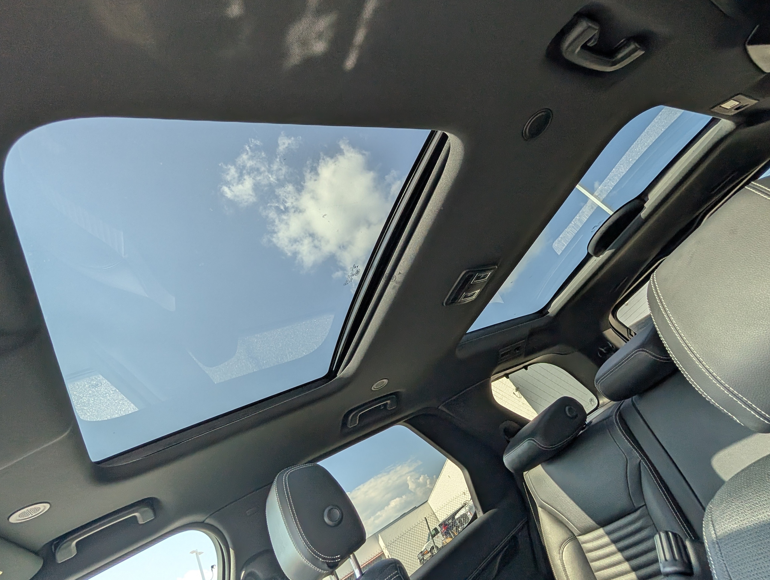 2023 Land Rover Discovery S R Dynamic - Photo 19