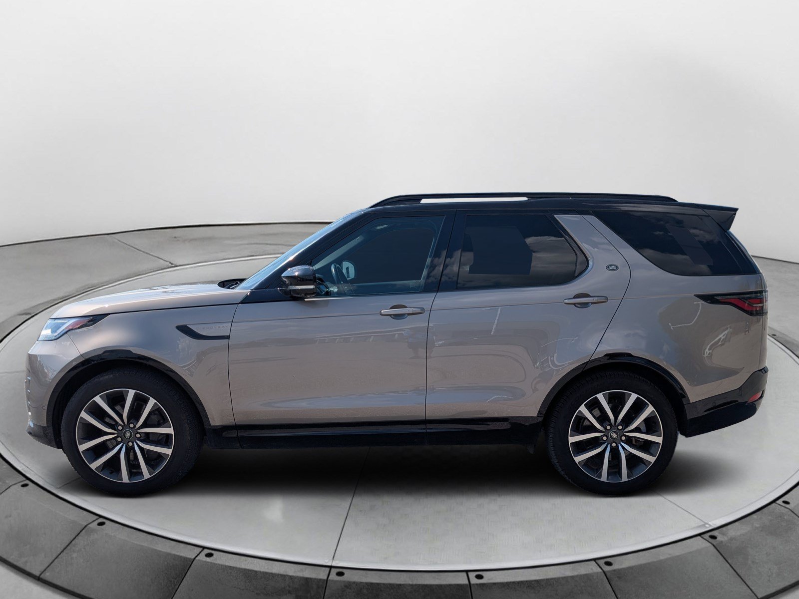 2023 Land Rover Discovery S R Dynamic - Photo 6