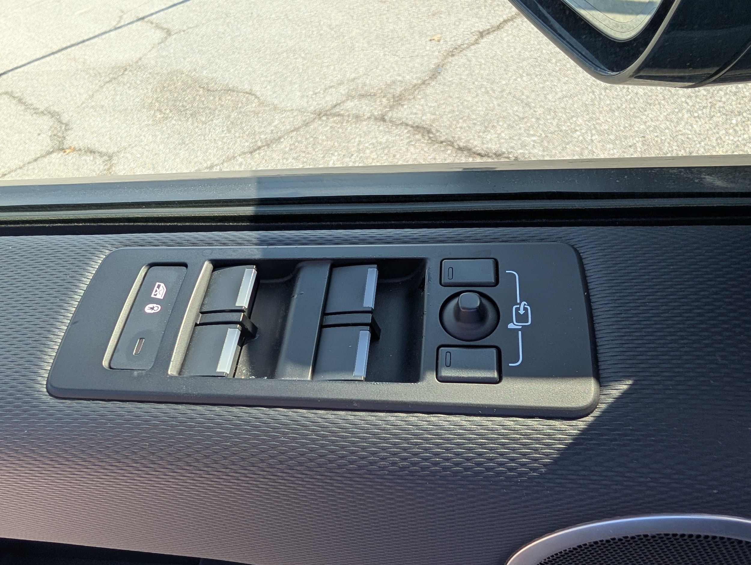 2023 Land Rover Discovery S R Dynamic - Photo 20
