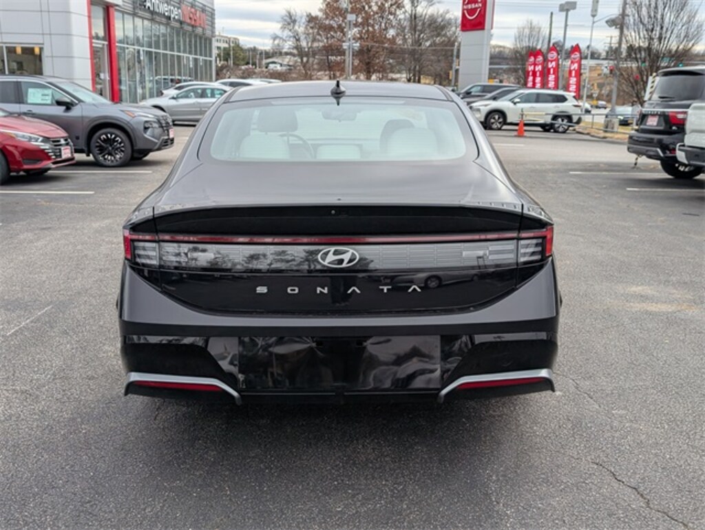 Used 2024 Hyundai Sonata SEL Sedan