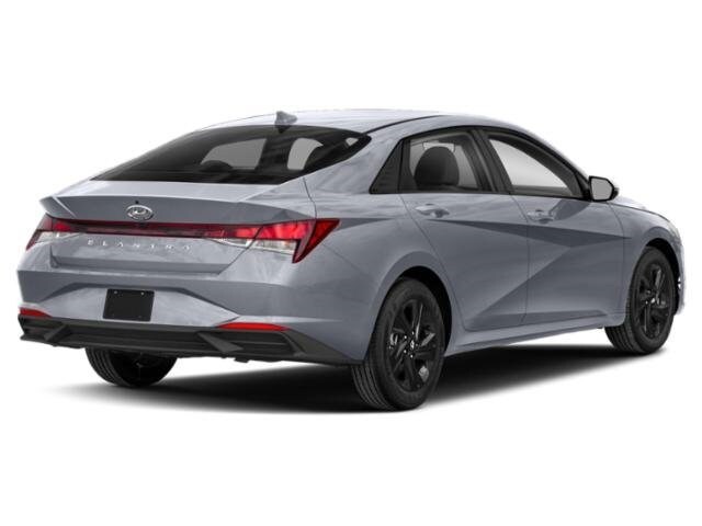 2023 Hyundai Elantra SEL photo 3