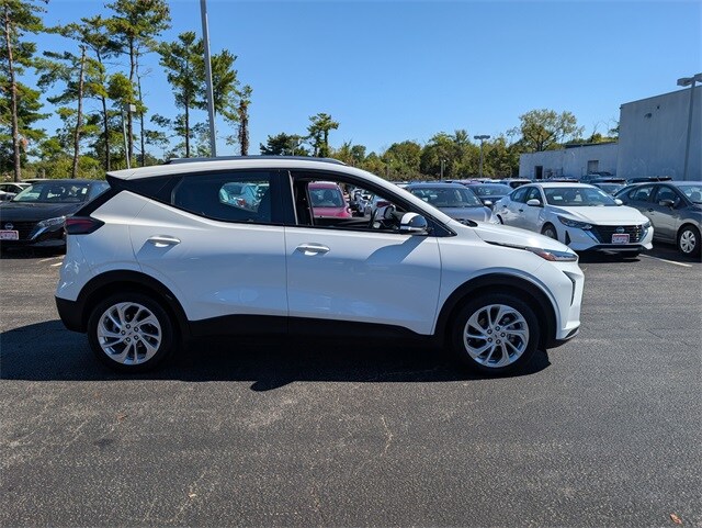 2023 Chevrolet Bolt EUV photo 2