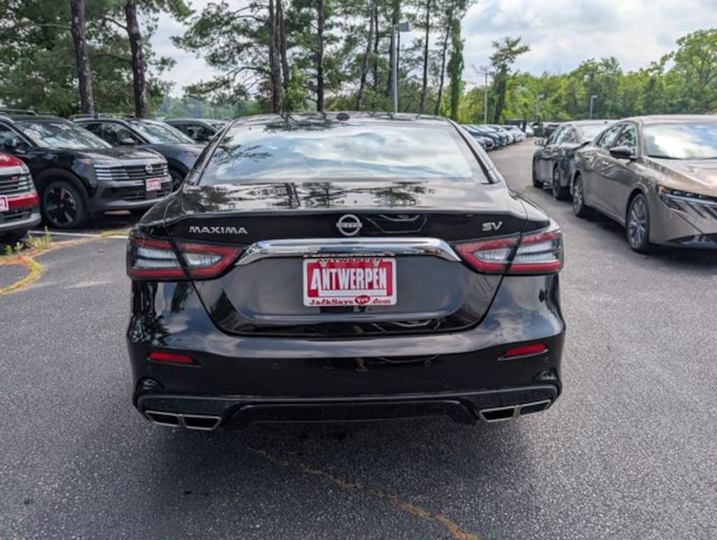 Used 2023 Nissan Maxima SV Sedan