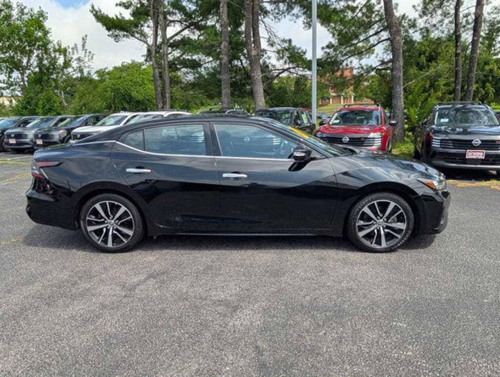 Used 2023 Nissan Maxima SV Sedan
