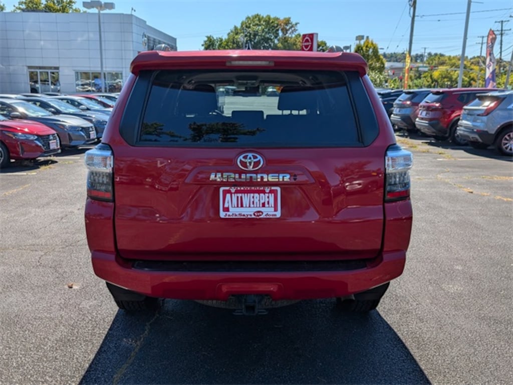 Used 2024 Toyota 4Runner SR5 SUV