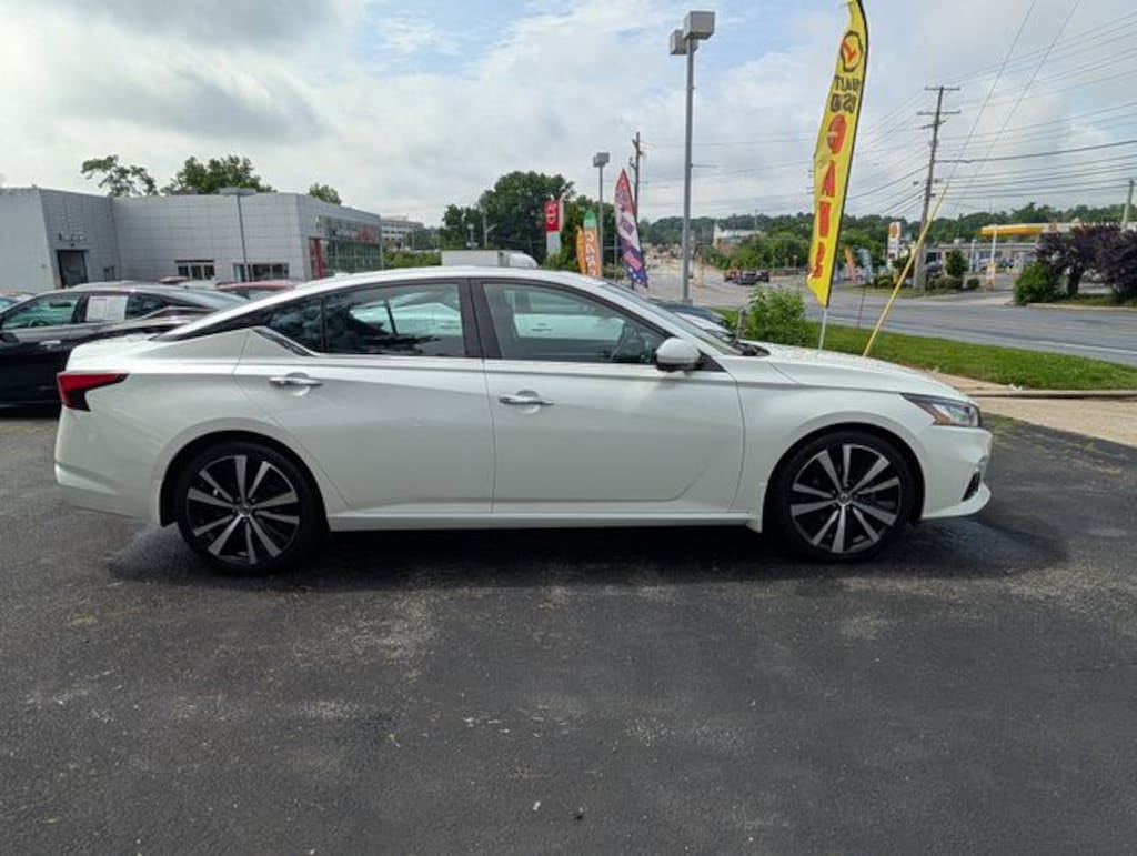 Used 2019 Nissan Altima 2.5 Platinum Sedan