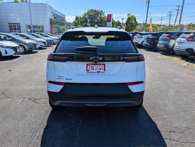 2023 Chevrolet Bolt EUV photo 4