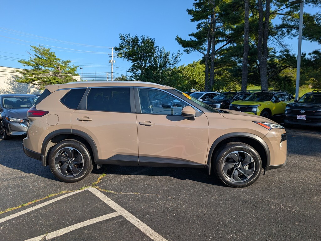 Used 2024 Nissan Rogue SV AWD SV