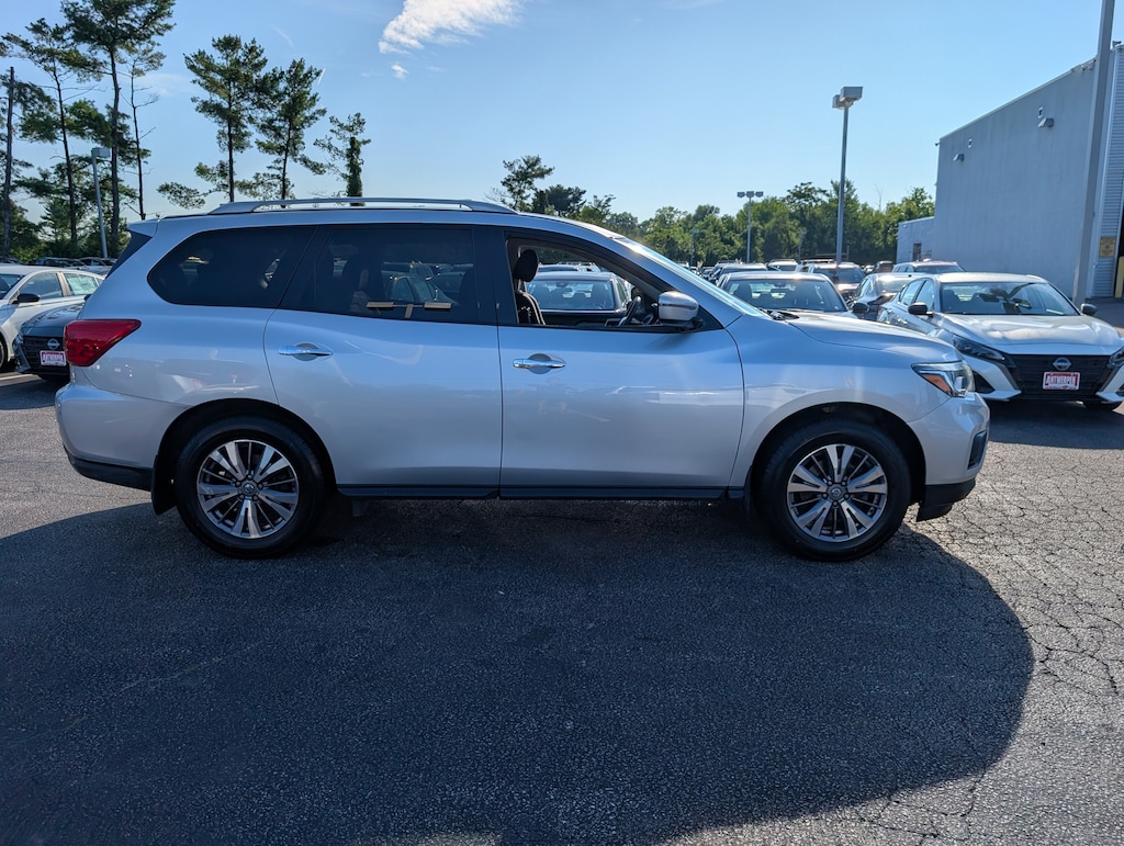 Used 2020 Nissan Pathfinder S FWD S