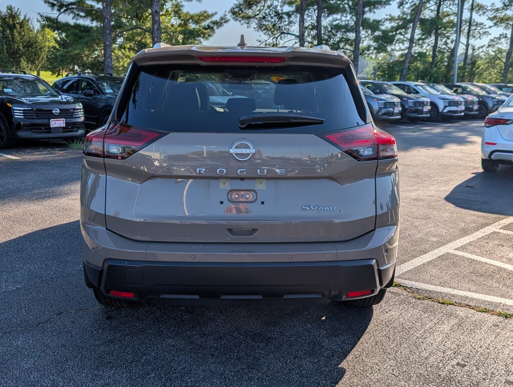 Used 2024 Nissan Rogue SV AWD SV