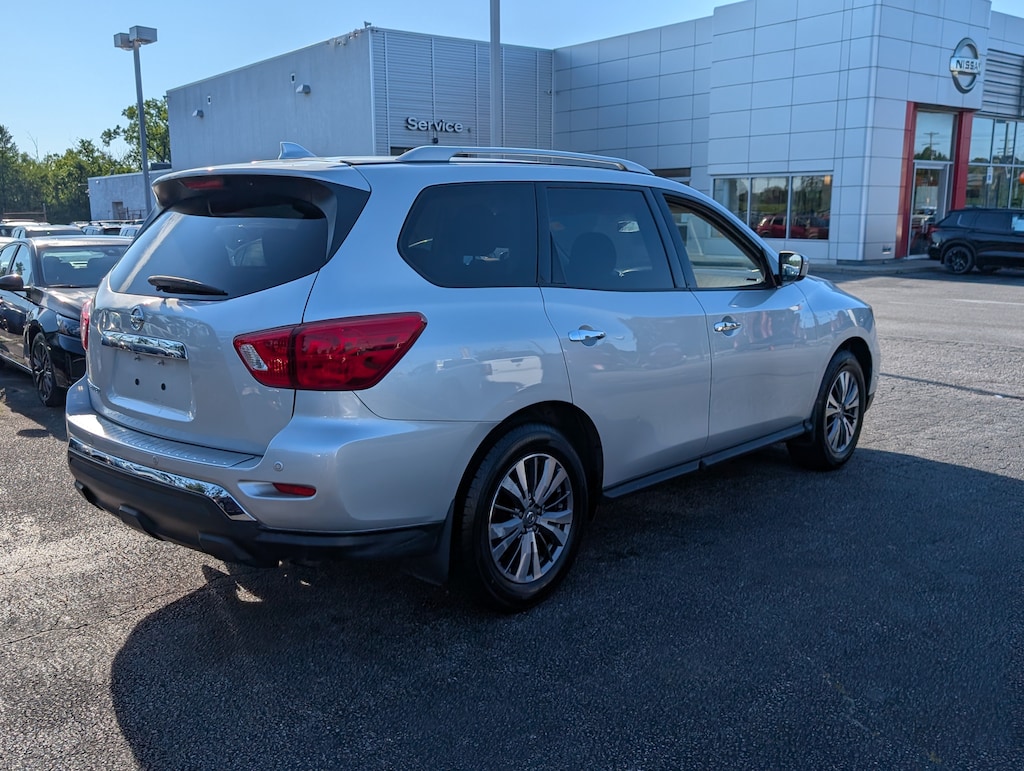 Used 2020 Nissan Pathfinder S FWD S