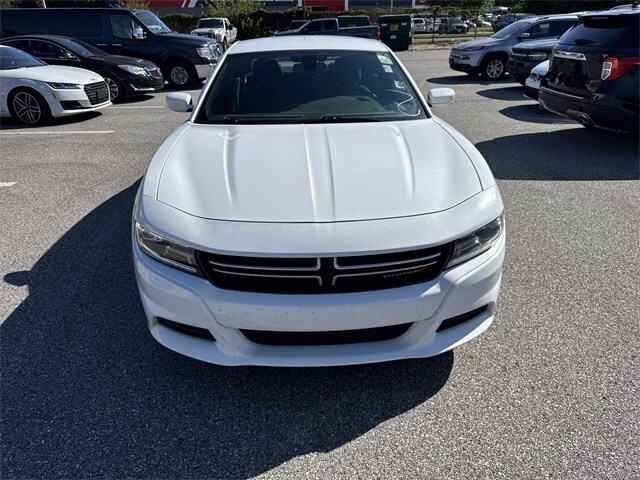 2016 Dodge Charger SE photo 3