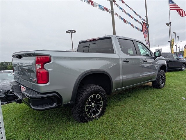 2024 Chevrolet Silverado 1500 ZR2 photo 3