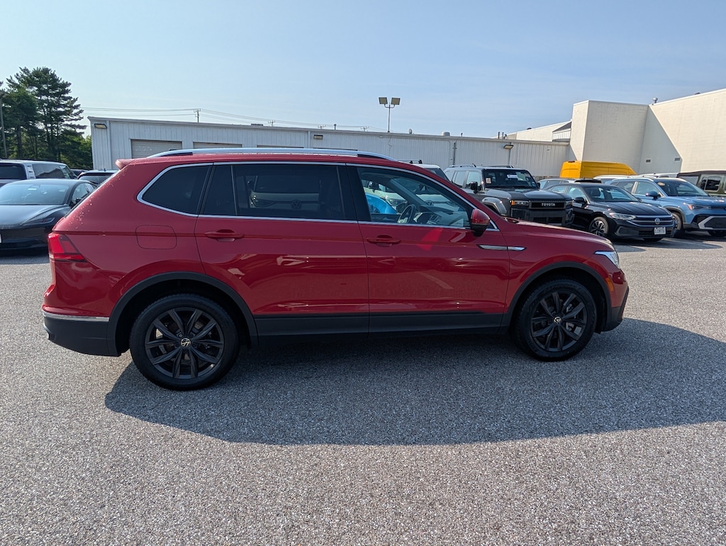 Used 2024 Volkswagen Tiguan SE 2.0T SE FWD
