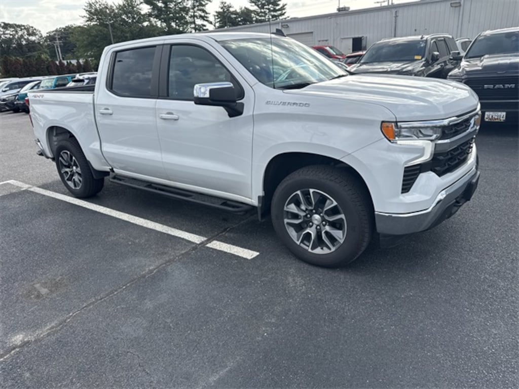 Used 2024 Chevrolet Silverado 1500 LT Truck