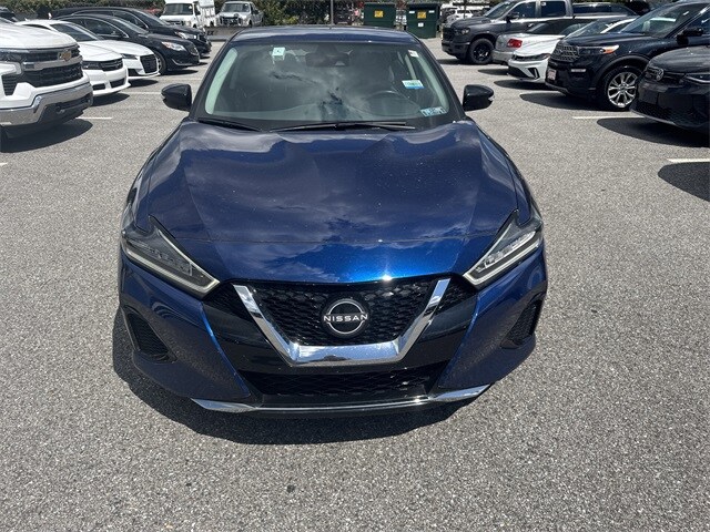 2023 Nissan Maxima SV photo 3