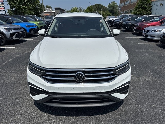 2022 Volkswagen Tiguan S photo 3