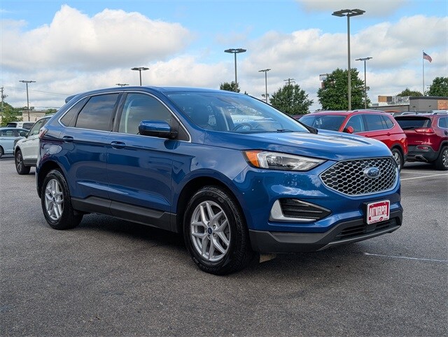 2024 Ford Edge SEL photo 2