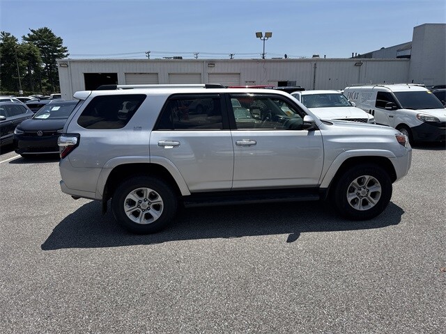 2021 Toyota 4Runner SR5 Premium photo 4