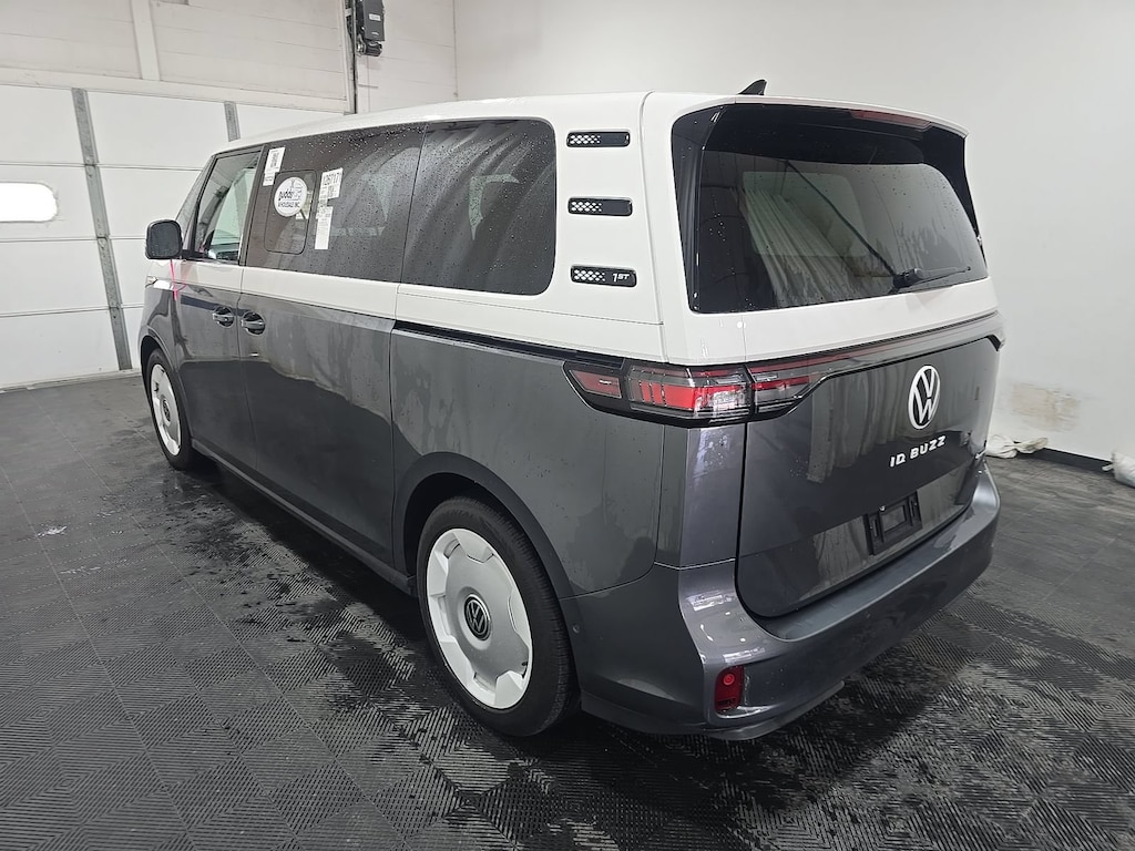 Used 2025 Volkswagen ID. Buzz 1st Edition 1st Edition 4MOTION w/Two-Tone