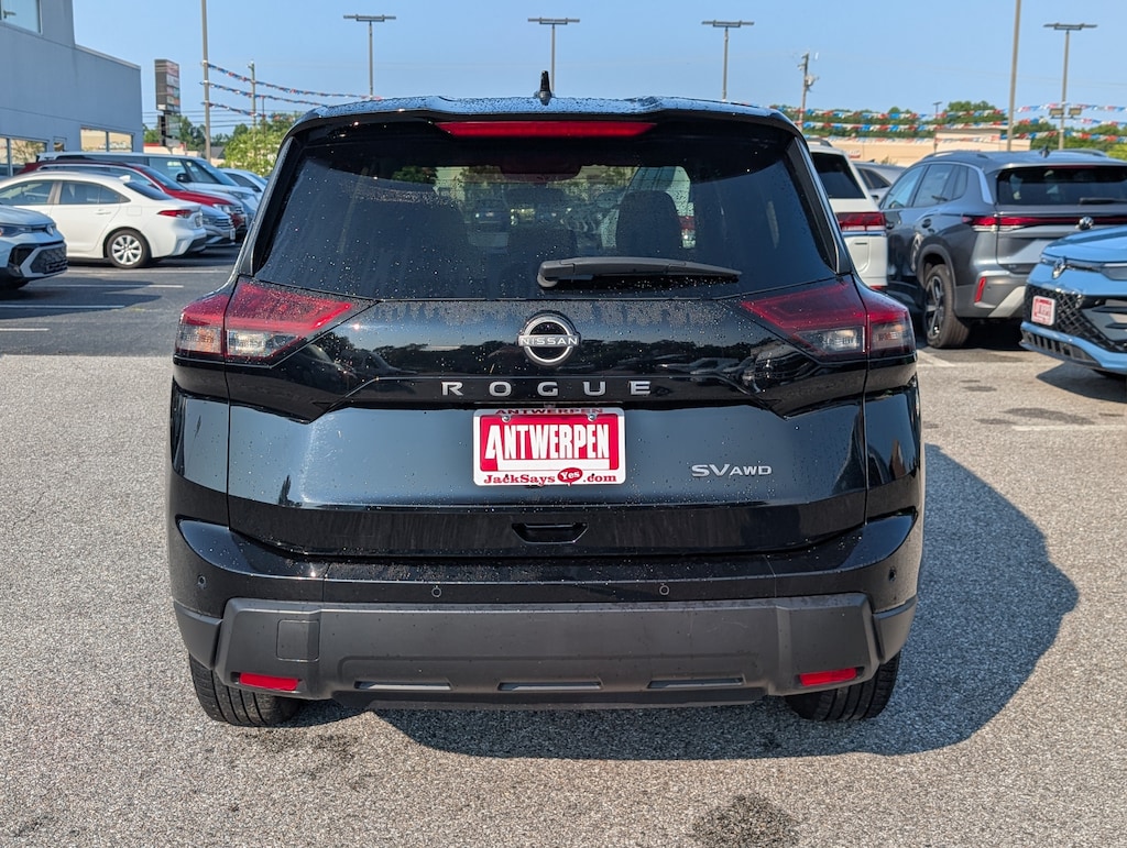Used 2024 Nissan Rogue SV AWD SV