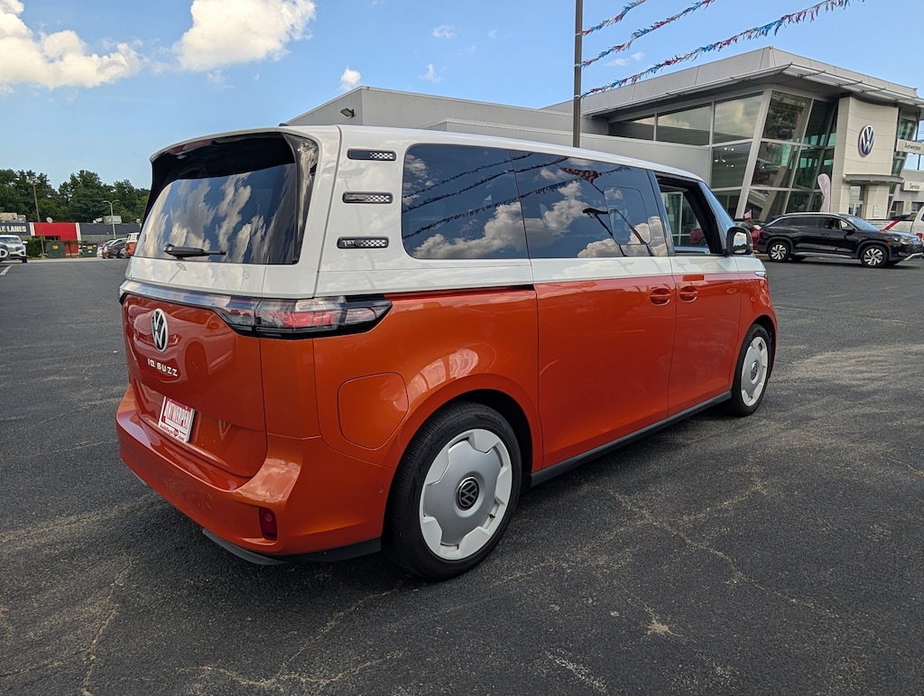 Used 2025 Volkswagen ID. Buzz 1st Edition 1st Edition RWD w/Two-Tone